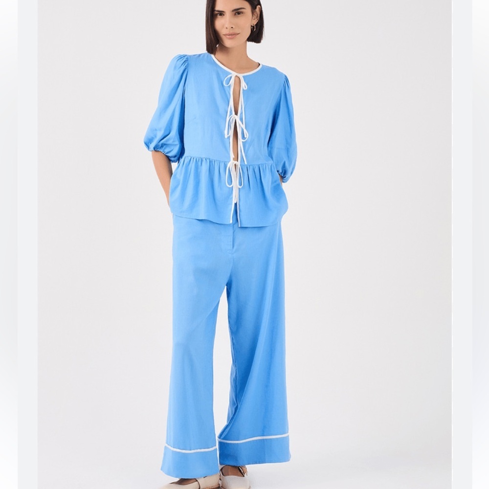 DRESS TO SET